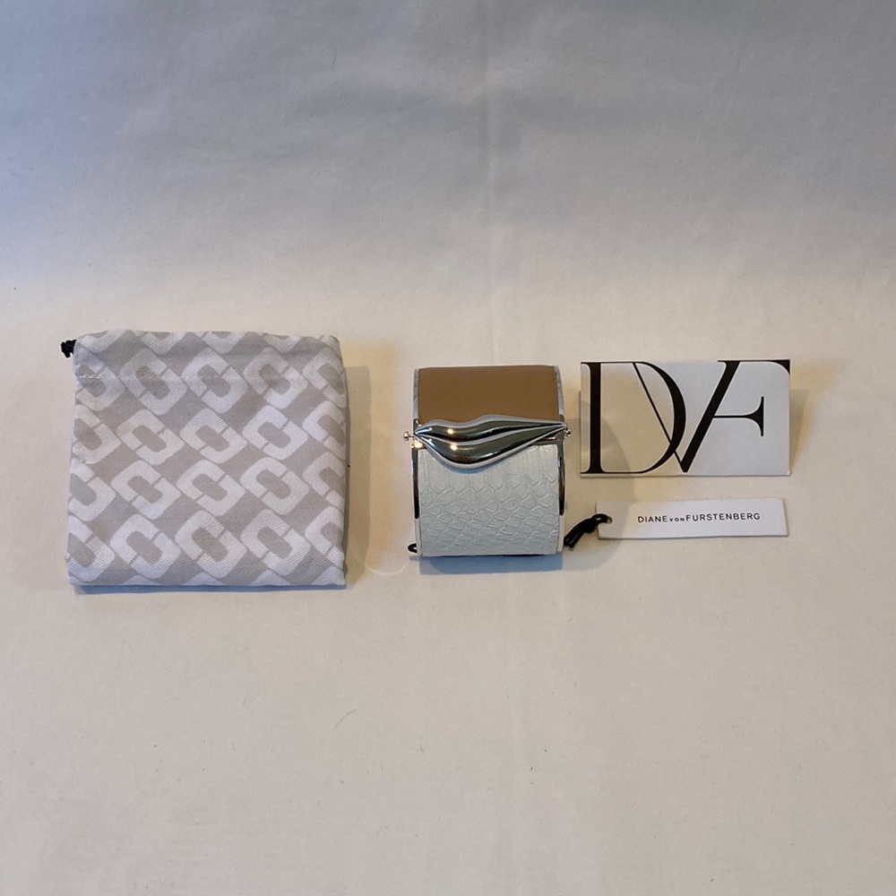 Dian Von Furstenberg Leather Lip Cuff - Color: Tan/White - Size: M